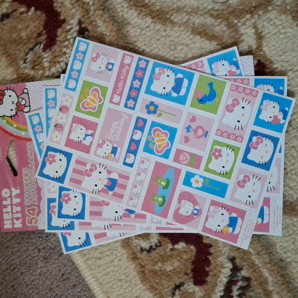 Hello Kitty Stickers - Picture 3 of 8